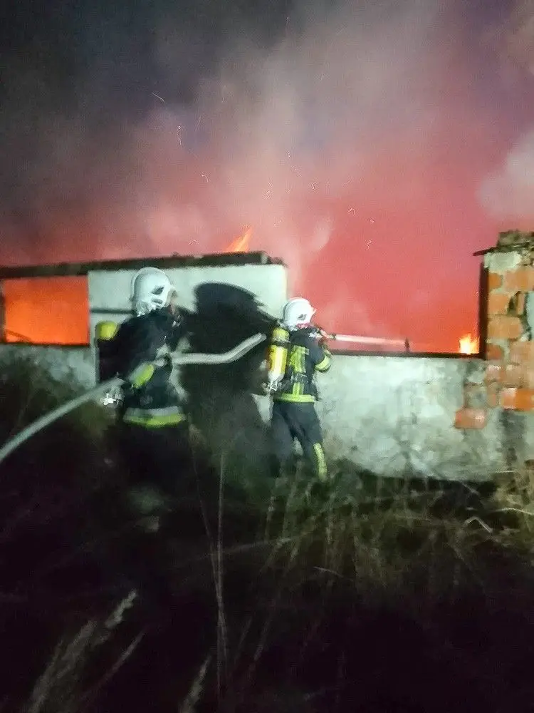 Pożar hali w Gierałtowie