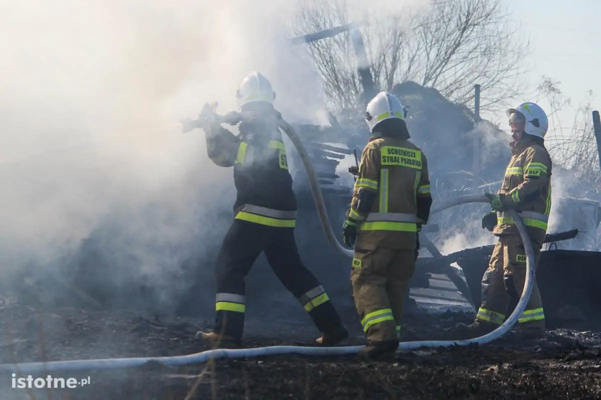 Pożar w Bożejowicach. Na miejscu pięć zastępów straży pożarnej
