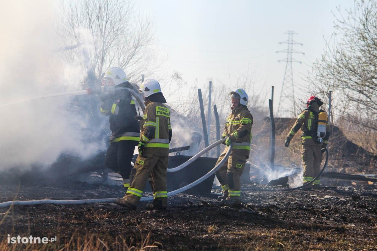 Pożar w Bożejowicach. Na miejscu pięć zastępów straży pożarnej