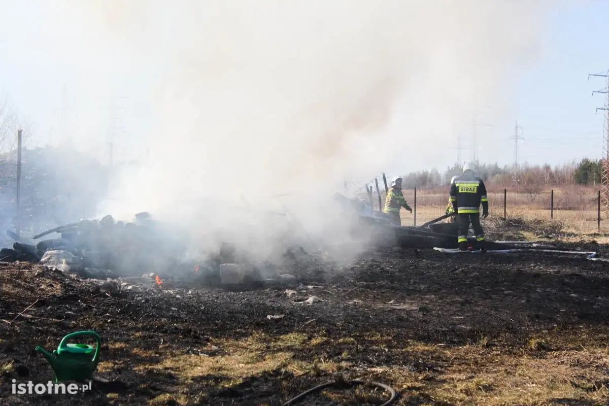 Pożar w Bożejowicach. Na miejscu pięć zastępów straży pożarnej