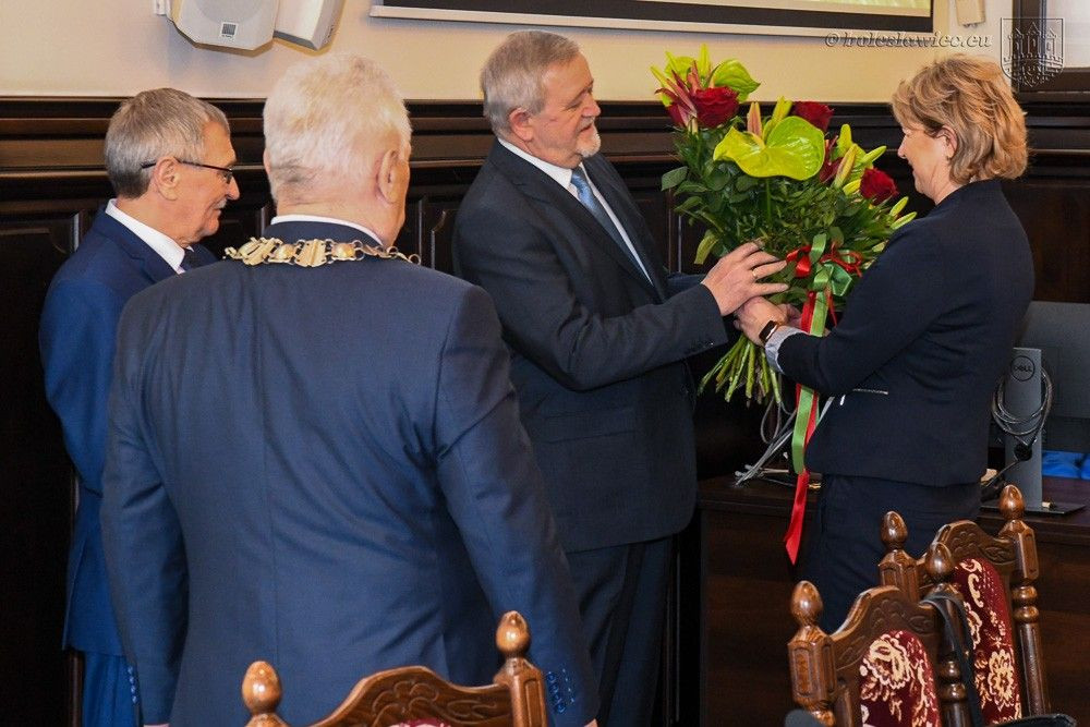 Radni uroczyście pożegnali Jerzego Zielińskiego, byłego sekretarza Miasta Bolesławiec