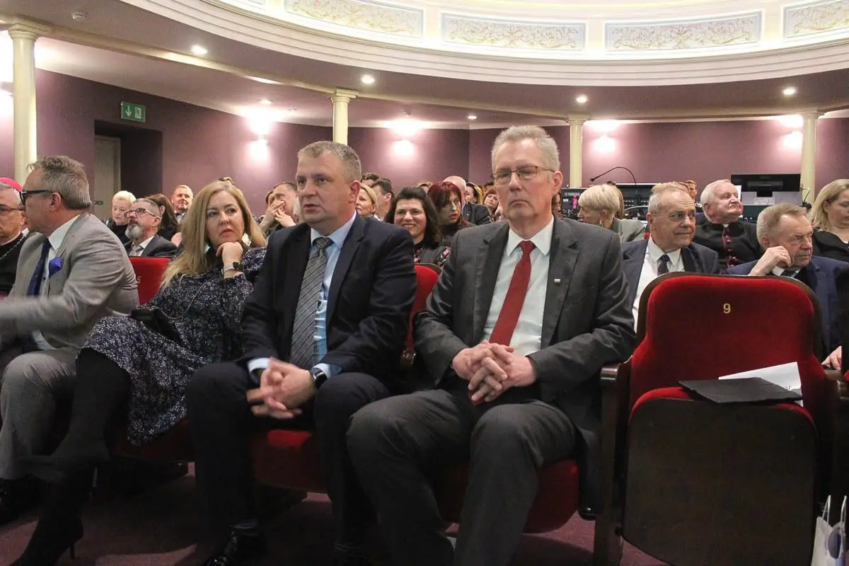 Урочисте надання повітовій лікарні імені святого Луки