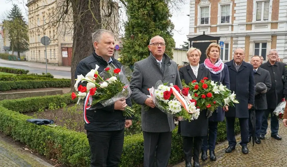 Samorządowcy uczcili pamięć ofiar katastrofy smoleńskiej