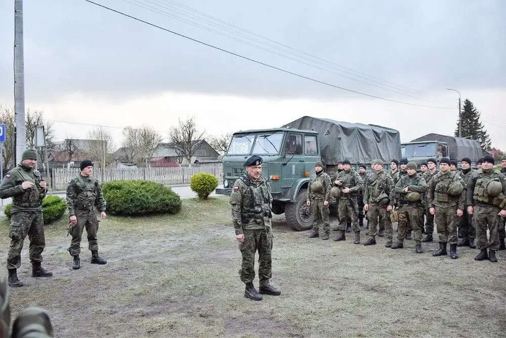 Командир зустрівся з болеславецькими артилеристами на східному кордоні