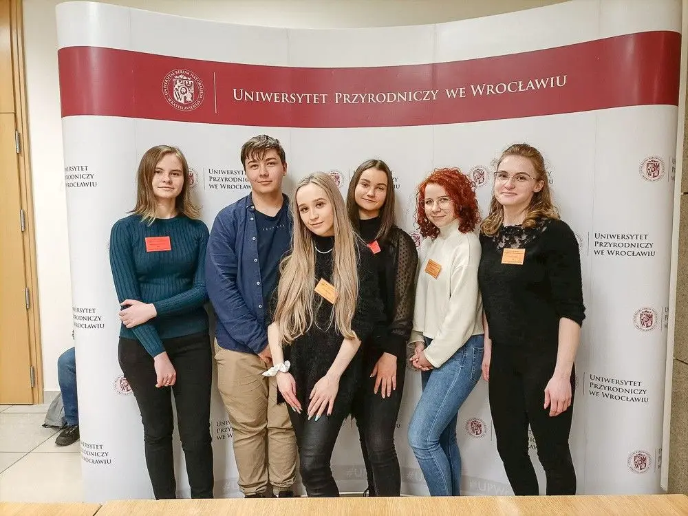 Uczennice „Handlówki” finalistkami Olimpiady Wiedzy i Umiejętności Rolniczych