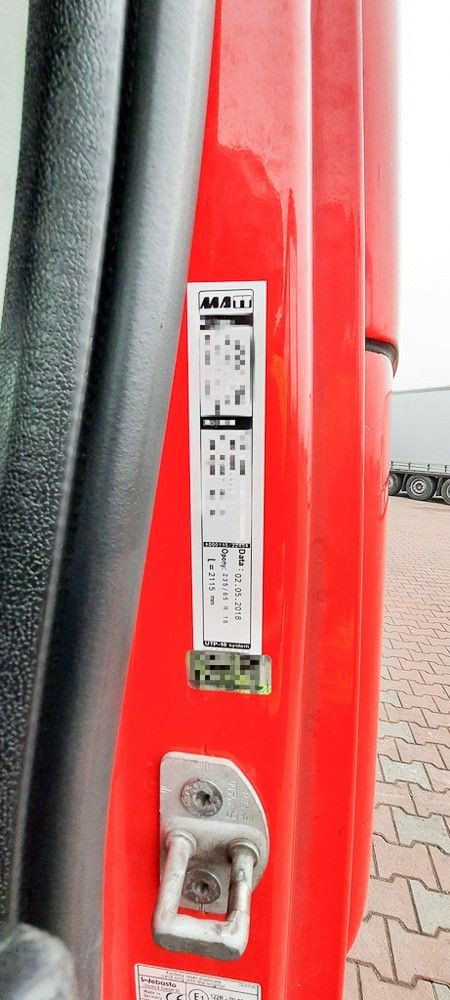 A4: niesprawnym pojazdem przewoził nowe auta