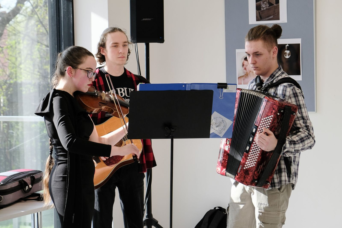 „Surrealistycznie” – ostatnia wystawa w galerii „Format” w tradycyjnej formule