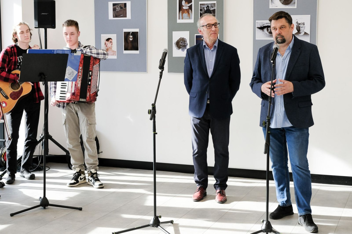 „Surrealistycznie” – ostatnia wystawa w galerii „Format” w tradycyjnej formule