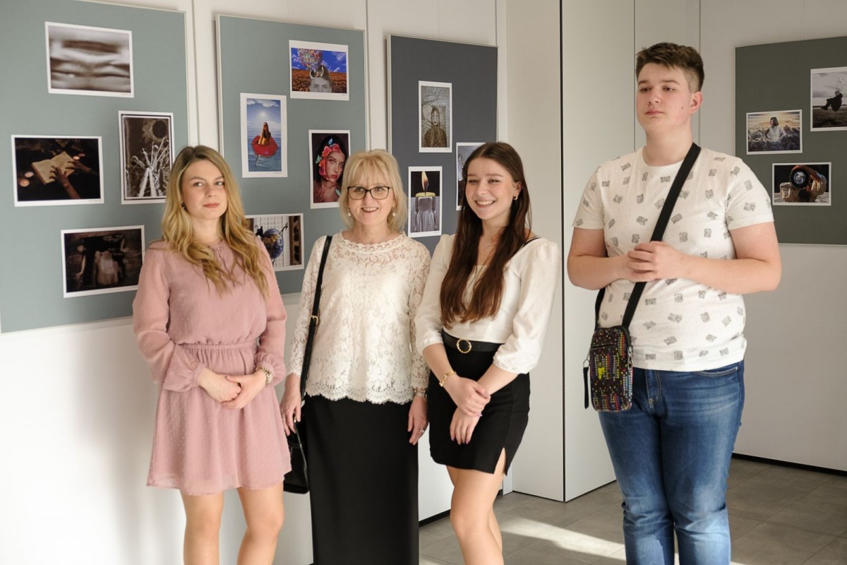 „Surrealistycznie” – ostatnia wystawa w galerii „Format” w tradycyjnej formule