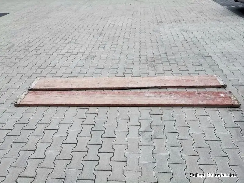 Odzyskane podesty do rusztowań i rowery