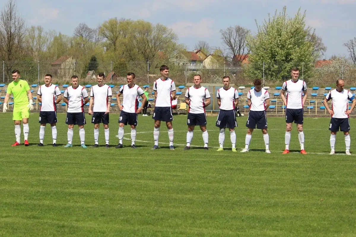 BKS wygrywa derby powiatu w Nowogrodźcu