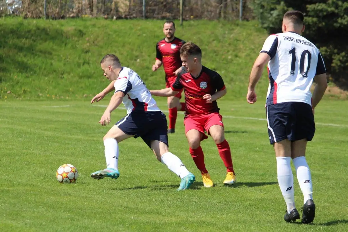 BKS wygrywa derby powiatu w Nowogrodźcu