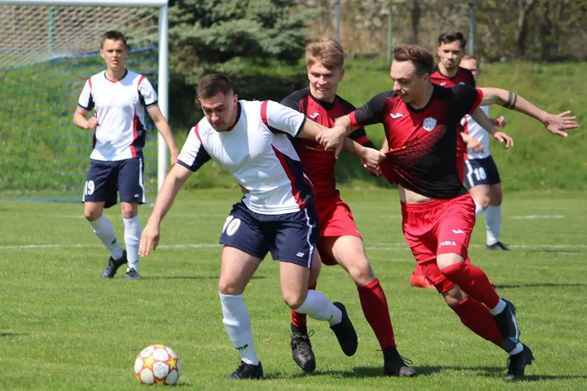 BKS wygrywa derby powiatu w Nowogrodźcu