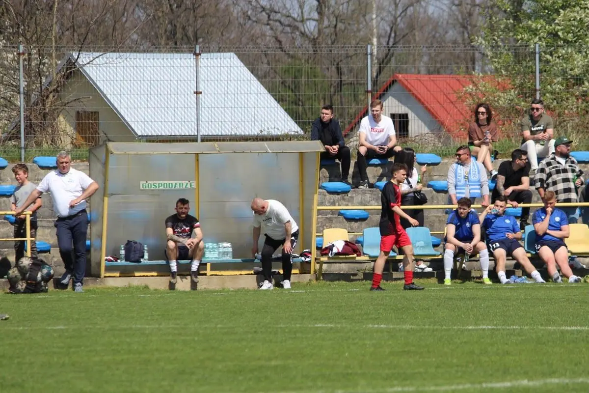 BKS wygrywa derby powiatu w Nowogrodźcu