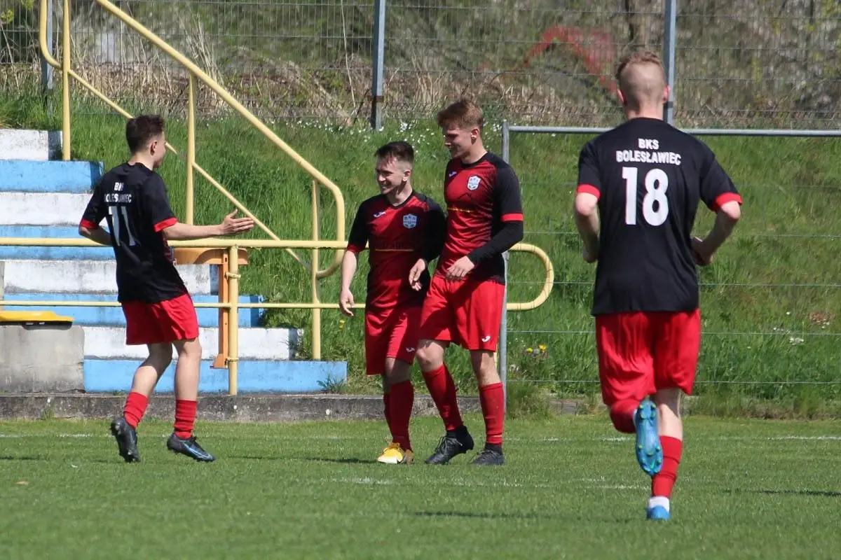 BKS wygrywa derby powiatu w Nowogrodźcu