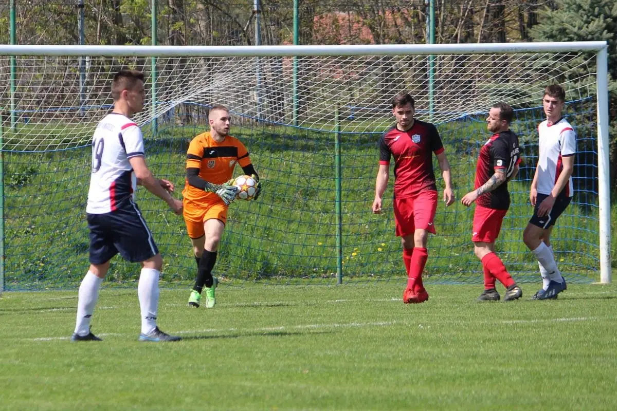 BKS wygrywa derby powiatu w Nowogrodźcu