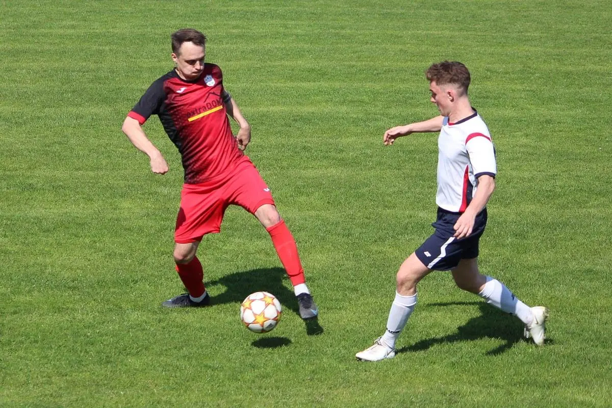 BKS wygrywa derby powiatu w Nowogrodźcu