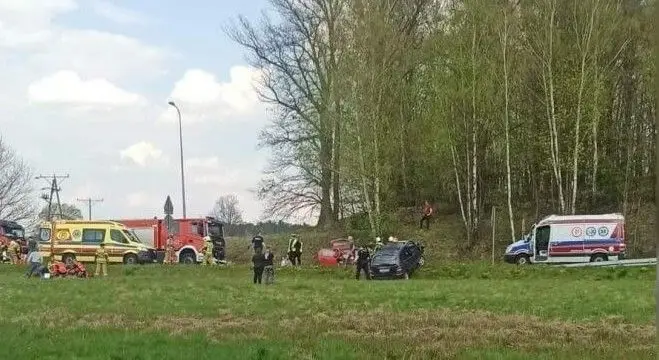 Zderzenie dwóch aut na drodze z Bolesławca do Lwówka Śląskiego