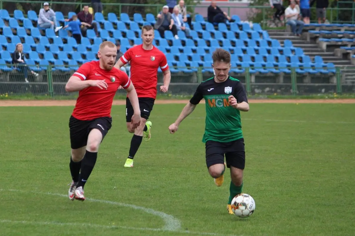 BKS kolejny raz wygrywa i jest o krok od awansu do IV ligi
