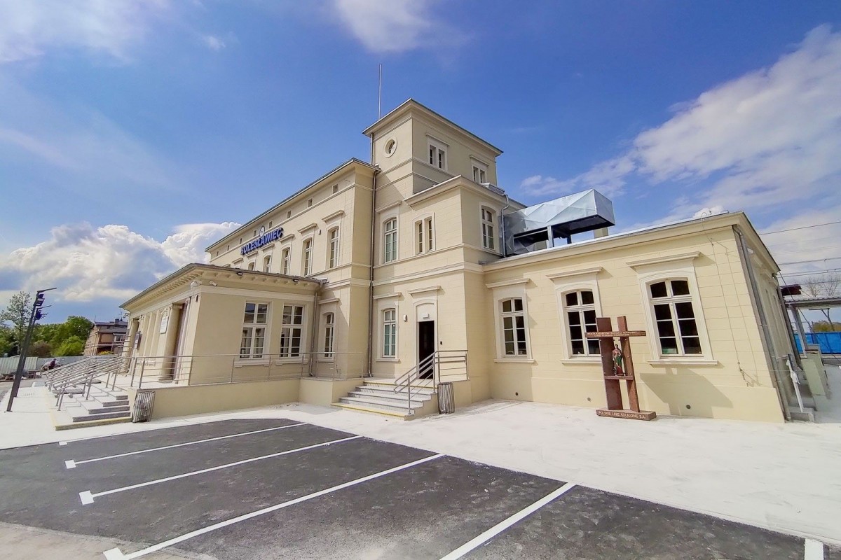 Dworzec kolejowy w Bolesławcu po remoncie