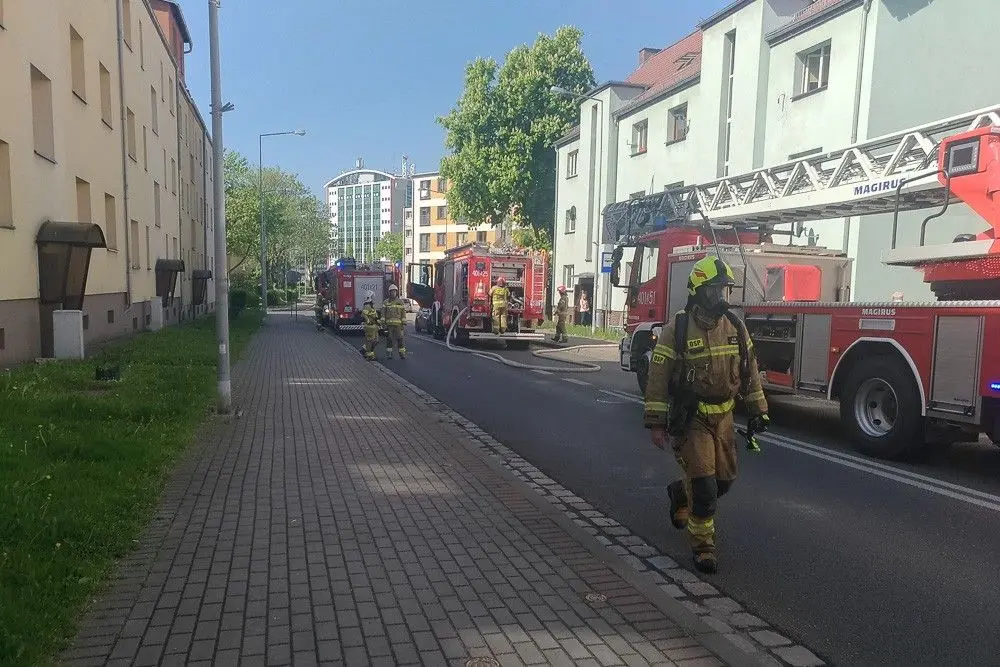 Pożar przy Żwirki i Wigury w Bolesławcu
