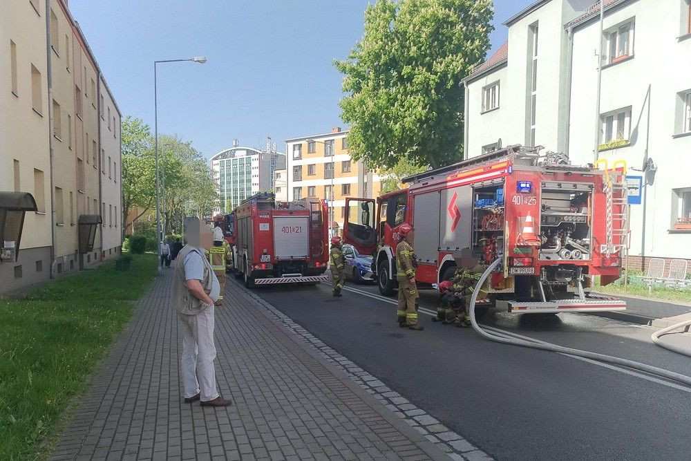 Pożar przy Żwirki i Wigury w Bolesławcu