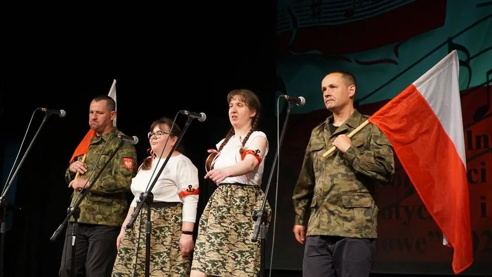 Wyjątkowe „Polskie Pieśni Patriotyczne i Piosenki Wojskowe” w Teatrze Starym