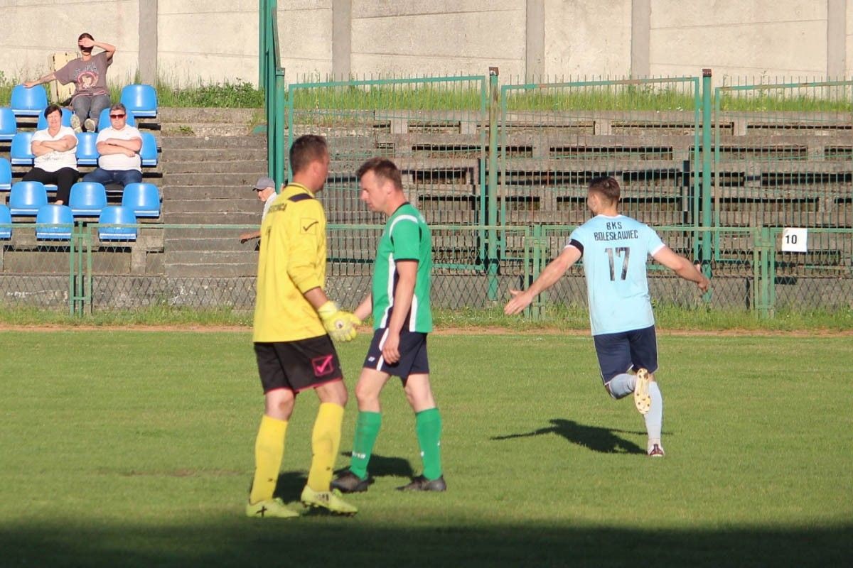 Rezerwy BKS pokonały rezerwy Leśnika Osiecznica