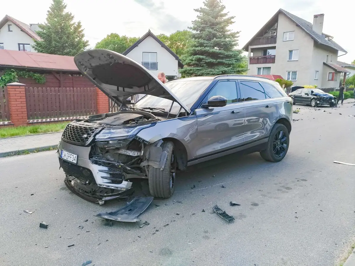 Kolizja pojazdów na osiedlu Kwiatowym