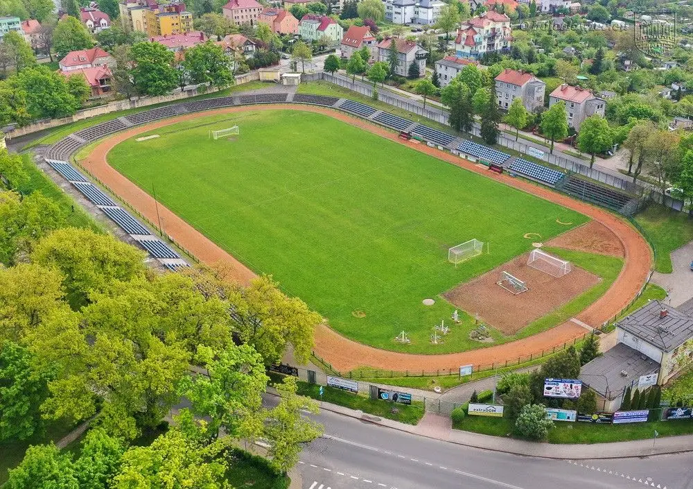 Stadion przy Spółdzielczej: obecnie i w przyszłości