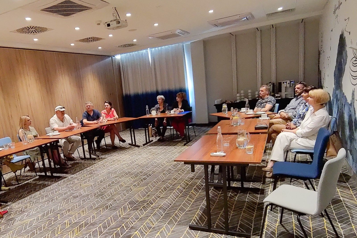 W sali konferencyjnej restauracji Winestone (Ibis Bolesławiec) odbyło się spotkanie z ceramikami