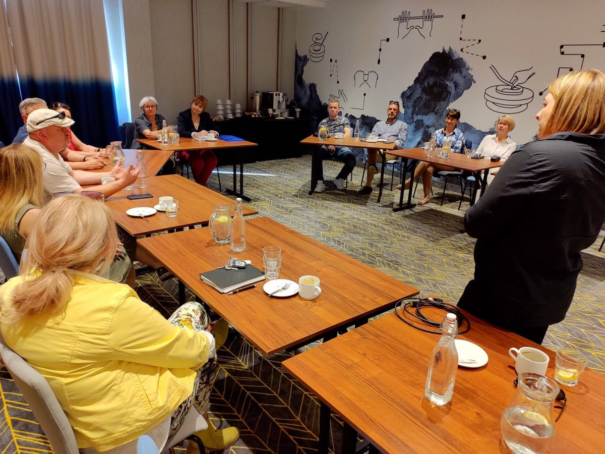 W sali konferencyjnej restauracji Winestone (Ibis Bolesławiec) odbyło się spotkanie z ceramikami