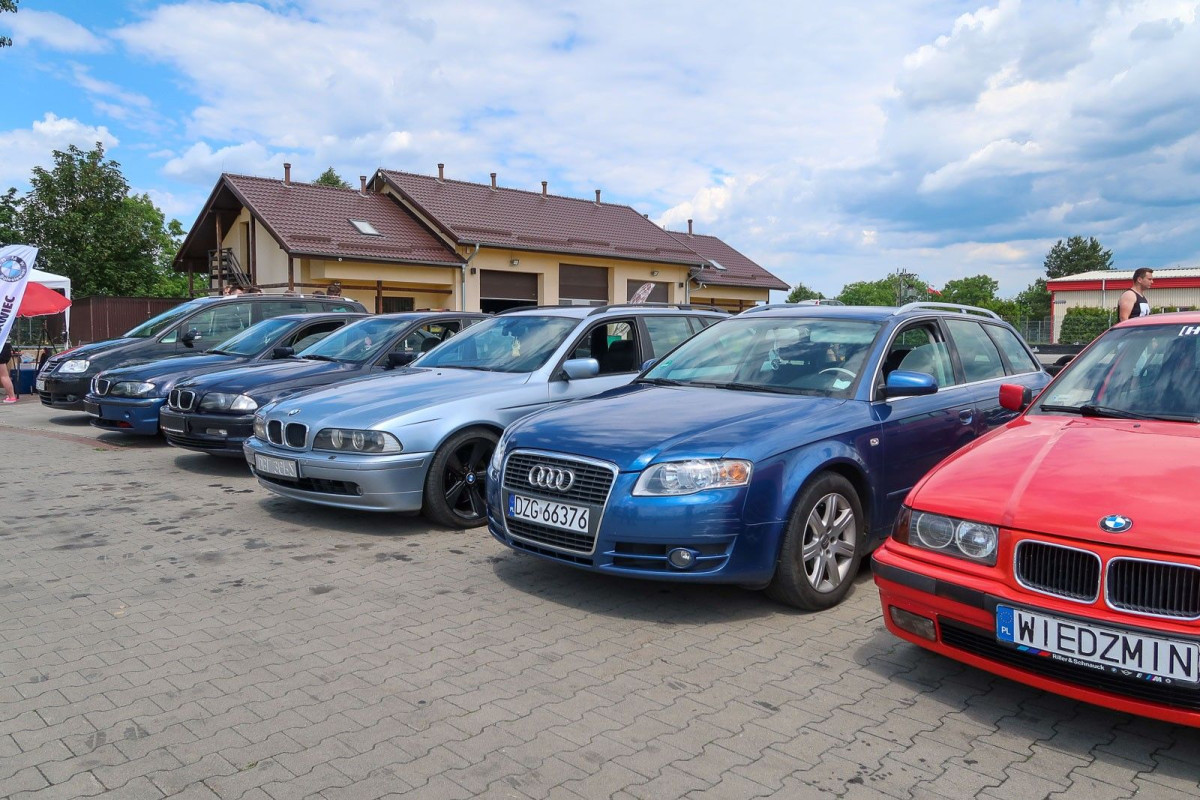 Charytatywny zlot aut organizowany przez BMW Team Bolesławiec