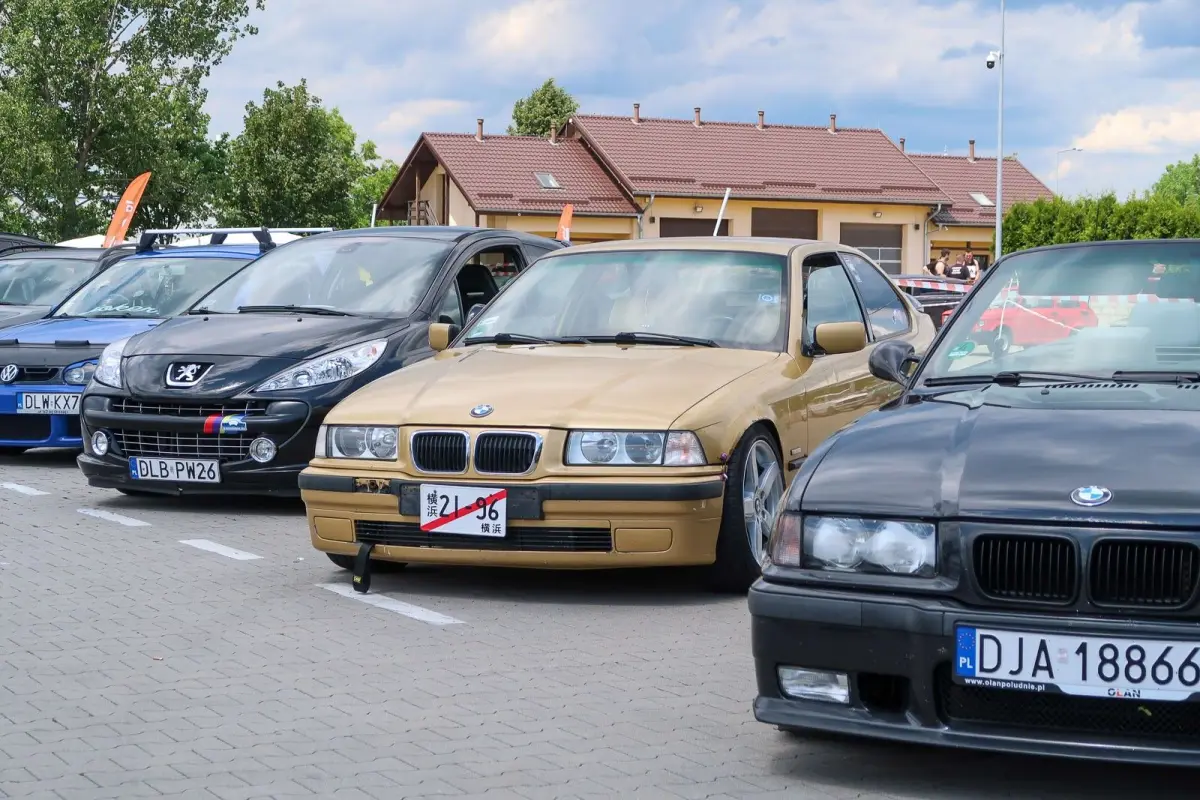 Charytatywny zlot aut organizowany przez BMW Team Bolesławiec