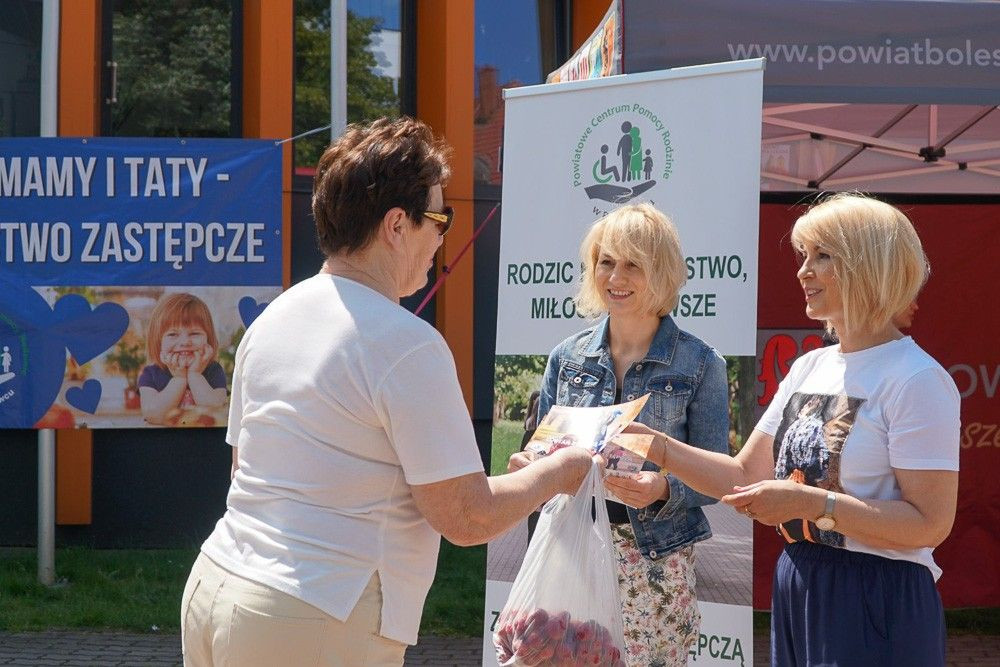„Podziel się miłością”. Wspaniała akcja Powiatowego Centrum Pomocy Rodzinie