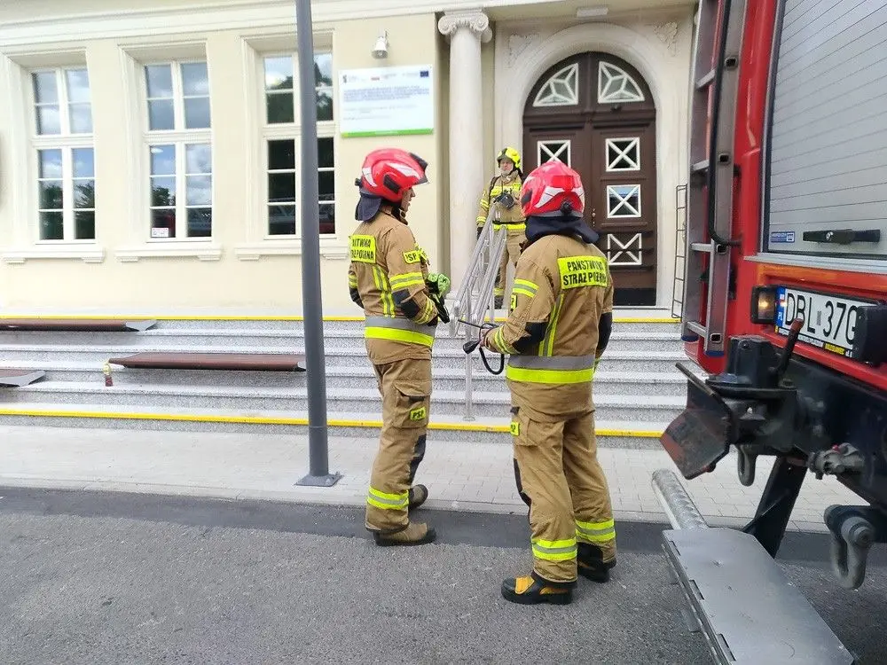 Akcja straży pożarnej na dworcu PKP