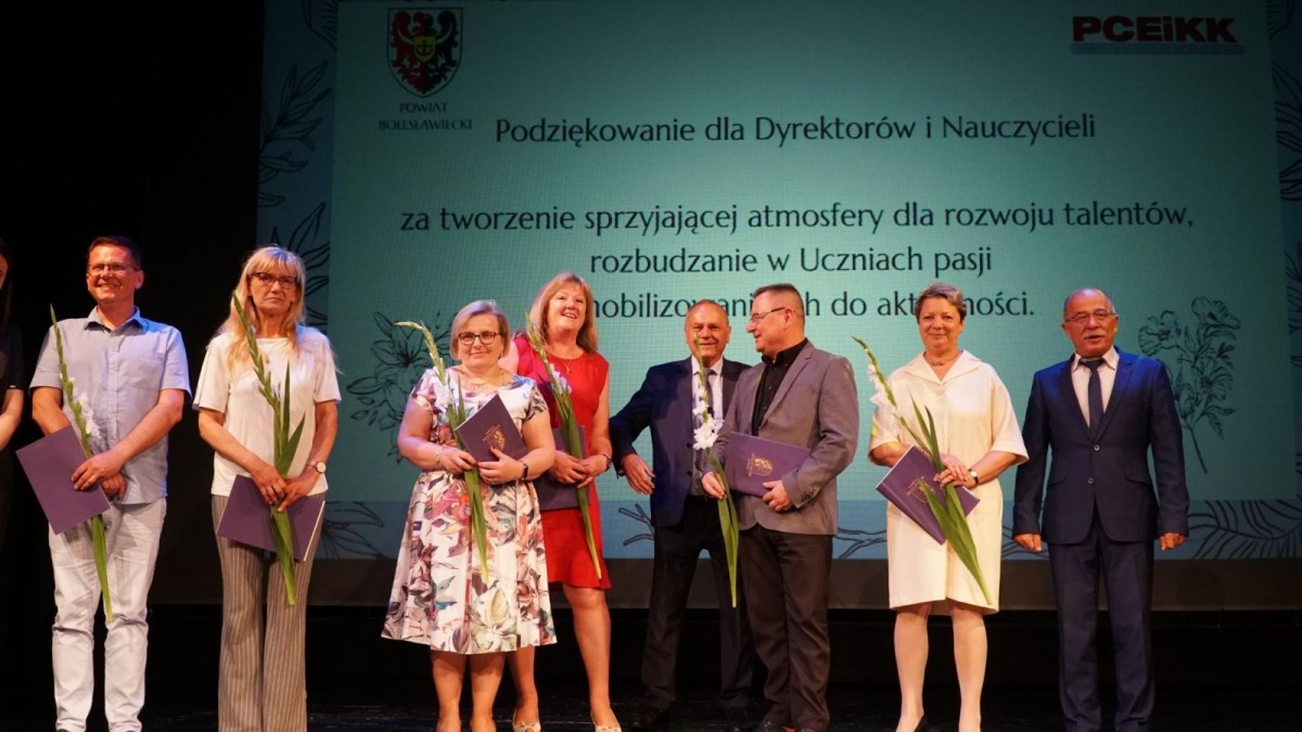 214 laureatów konkursów powiatowych organizowanych przez Powiatowe Centrum Edukacji i Kształcenia Kadr w Bolesławcu