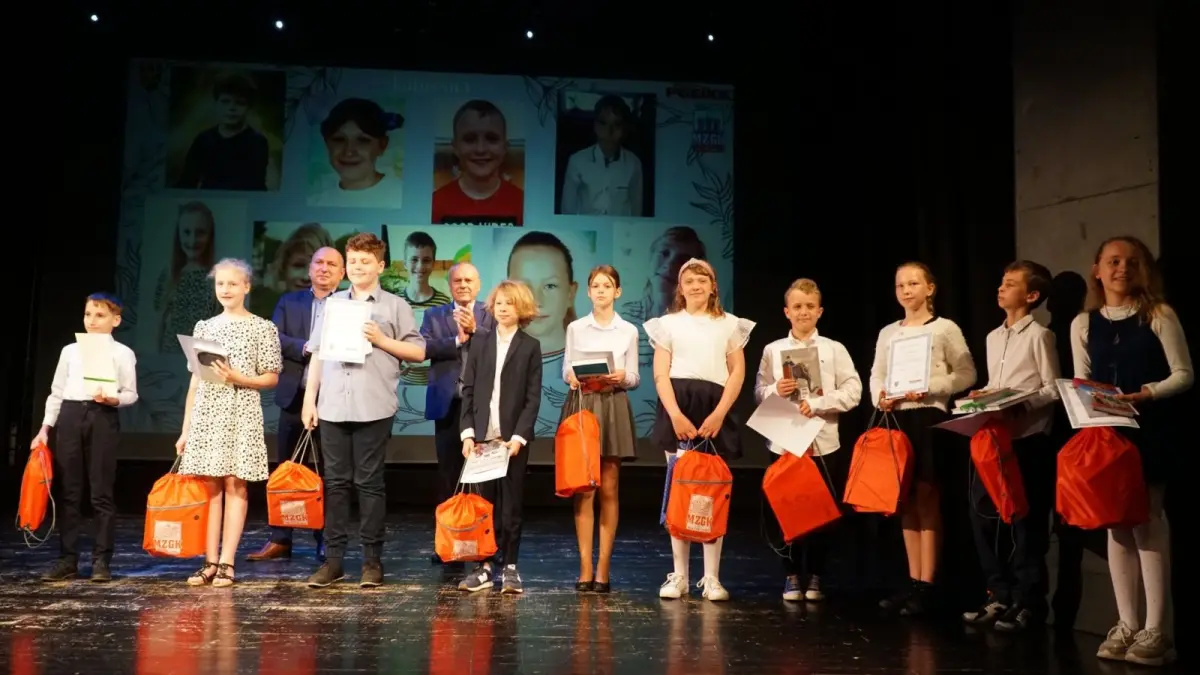 214 laureatów konkursów powiatowych organizowanych przez Powiatowe Centrum Edukacji i Kształcenia Kadr w Bolesławcu