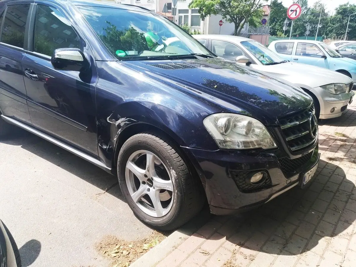 Ciężarówka stoczyła się i uszkodziła 4 inne samochody