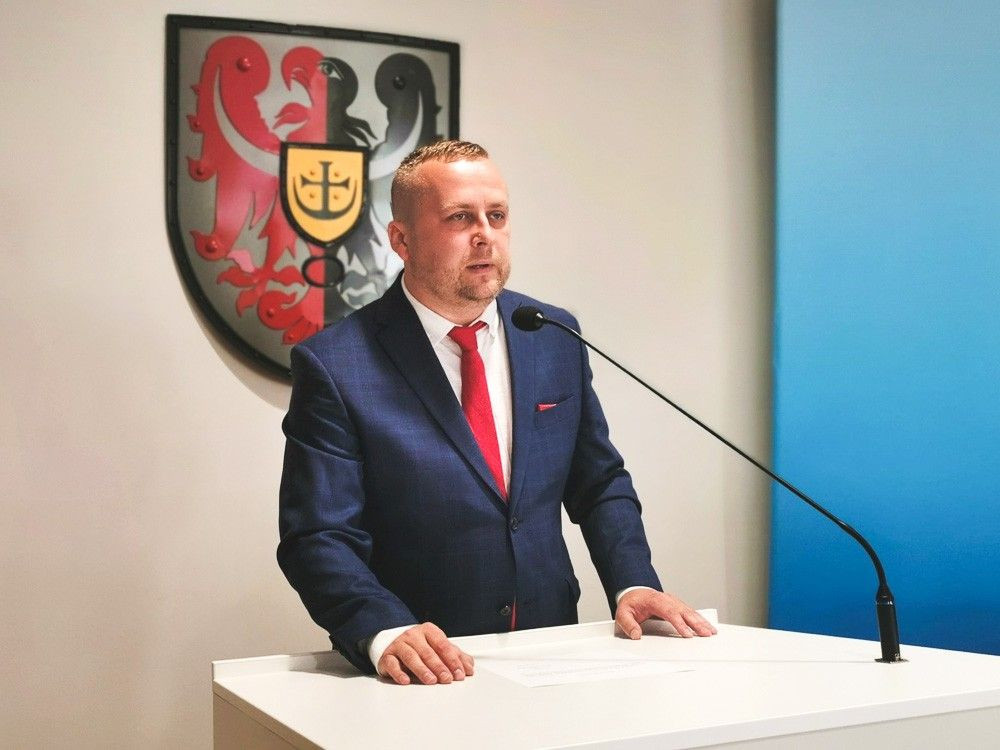 Ślubowanie radnego Wojciecha Kasprzyka