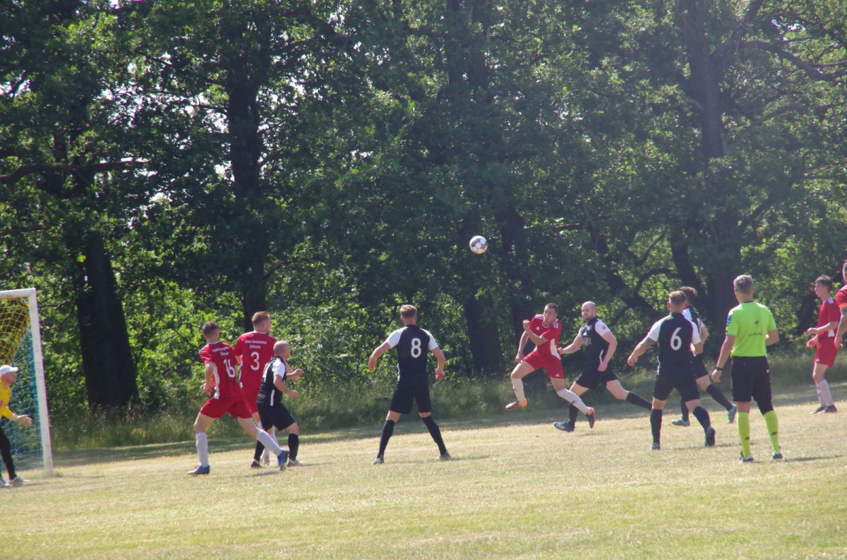 KS Stare Jaroszowice-Żeliszów awansowały do klasy okręgowej