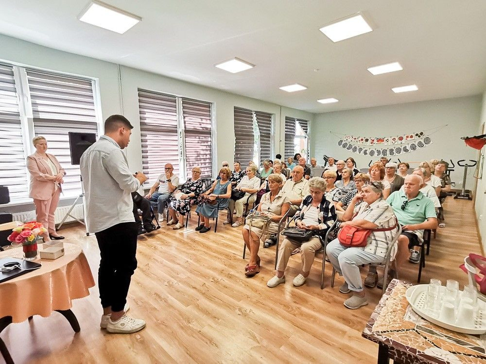 130 seniorów z Bolesławca dostało „opaski życia”