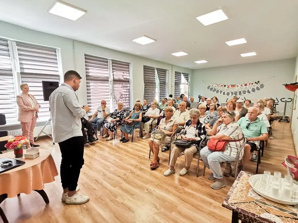 130 seniorów z Bolesławca dostało „opaski życia”