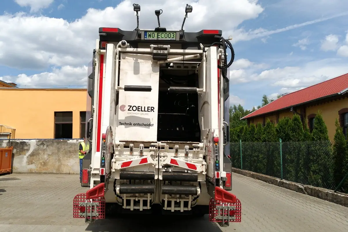 MZGK w Bolesławcu testuje elektryczną śmieciarkę marki Volvo za 2 miliony!