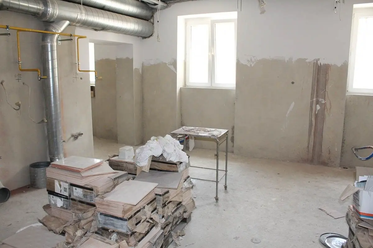 Szpital św. Łukasza w Bolesławcu to jeden wielki plac budowy