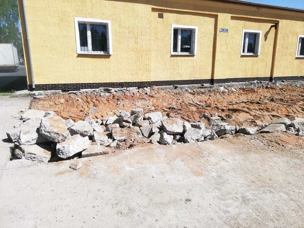 Prace przy rozbudowie remizy OSP Trzebień