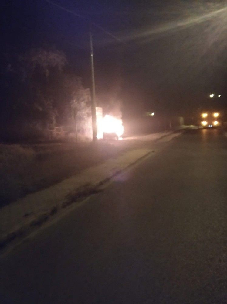 Pożar auta w Iwinach