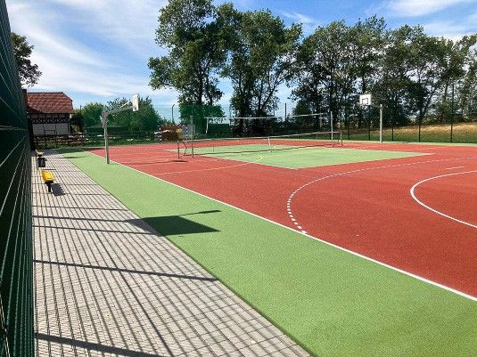 Boiska w gminie Gromadka