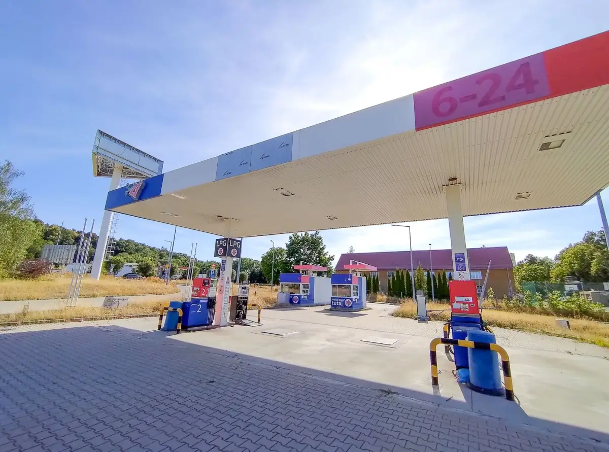 Była stacja benzynowa Tesco