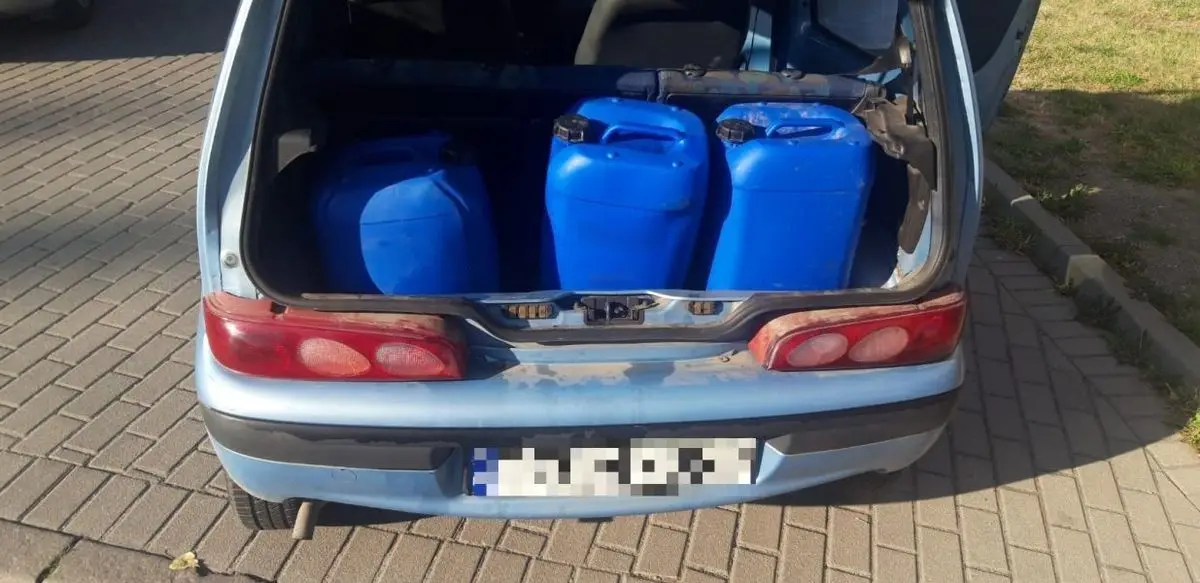 Auto, którym jeździł 40-latek z pięcioma sądowymi zakazami